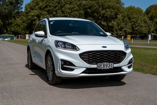 2023 Ford Escape ST-Line AWD FHEV 2.5 litre image