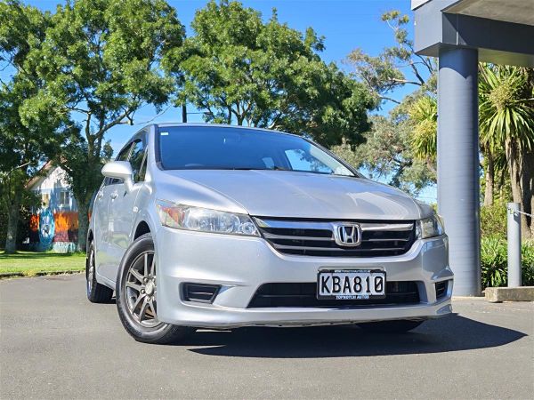 2006 Honda Stream 7 SEATS/REVERSE CAM/15" MAGS!! image