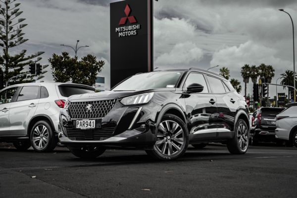 2022 Peugeot 2008 GT image