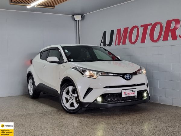 2017 Toyota C-HR S image