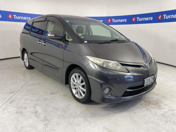 2010 Toyota Estima Wagon image