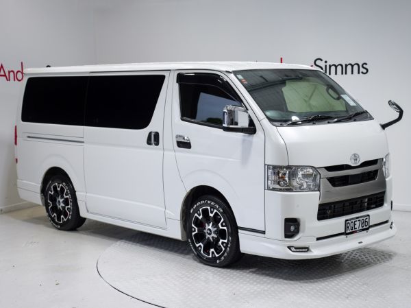 2022 Toyota Hiace Super Custom 2.8D 6A 4Dr VAN image