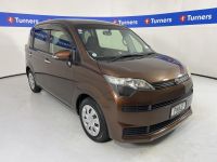 Image for 2013 Toyota Spade Hatchback