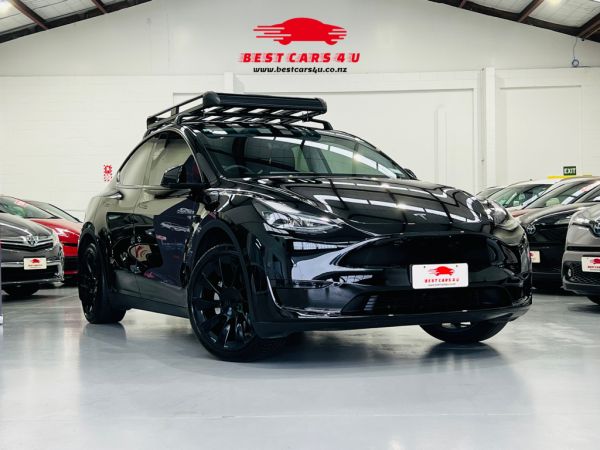 2023 Tesla Model Y Wagon  image