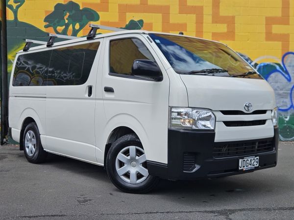 2015 Toyota Hiace Van ZL 3.0 TURBO DIESEL 5 SPEED MANUAL image