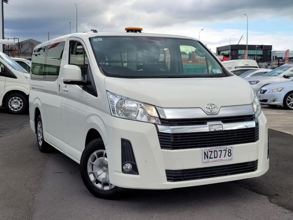 2021 Toyota Hiace Van Zr Gvn 2.8Dt/6At image