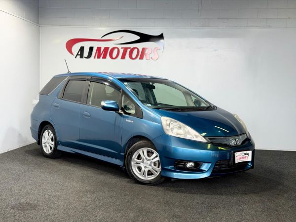 2013 Honda fit shuttle Wagon Hybrid Smart Selection Fine Line image