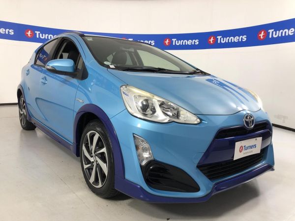 2014 Toyota Aqua Hatchback HYBRID image