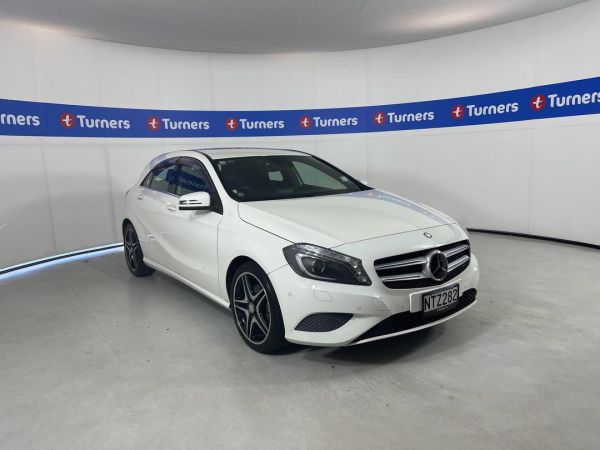 2014 Mercedes-Benz A180 Hatchback 1.6 L image