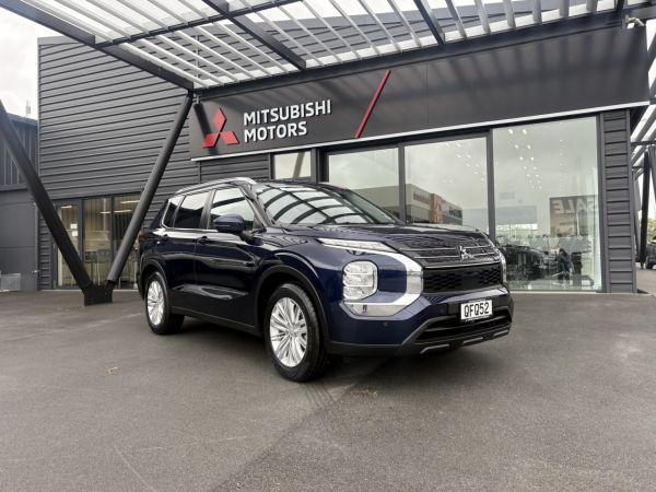 2023 Mitsubishi Outlander LS 2.5P 4WD CVT image