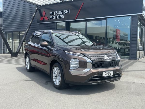 2023 Mitsubishi Outlander LS AWD 2.5P AT image