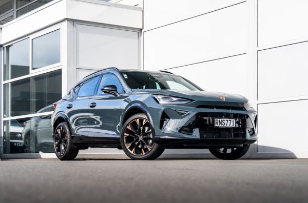 2025 CUPRA Formentor V 1.5 Petrol Turbo Hybrid 110kW image