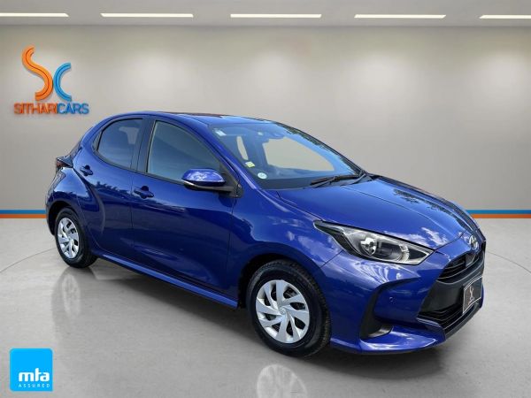 2021 Toyota Yaris Hatchback HYBRID X image