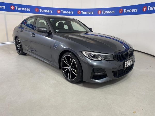 2019 BMW 320I Sedan image