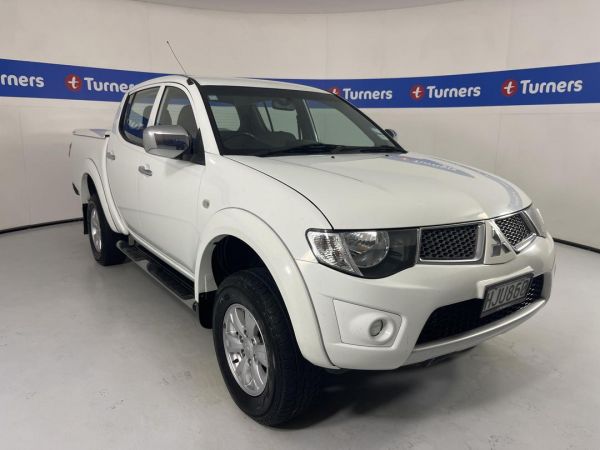2014 Mitsubishi Triton Ute D/CAB GLX image