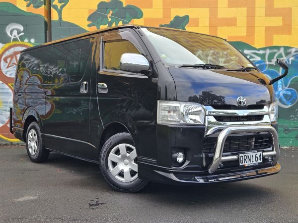 2018 Toyota Hiace Van 2.0 PETROL 6 SEATER image