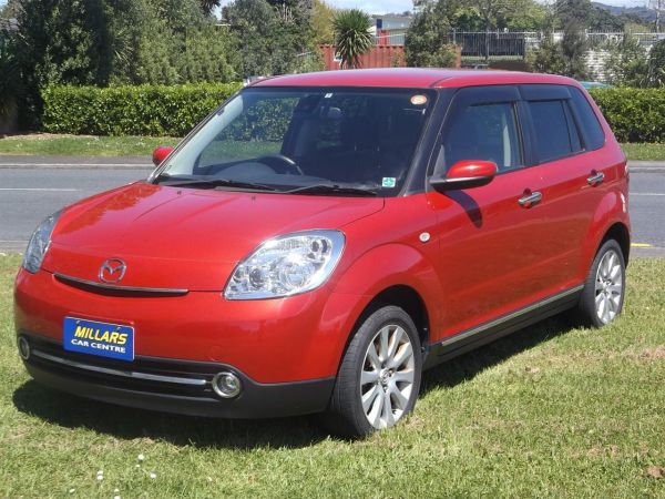 2011 Mazda Verisa Hatchback  image