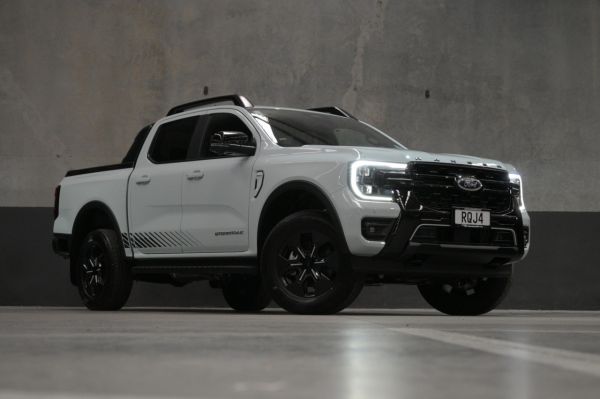 2026 Ford Ranger Stormtrak Hybrid PHEV image