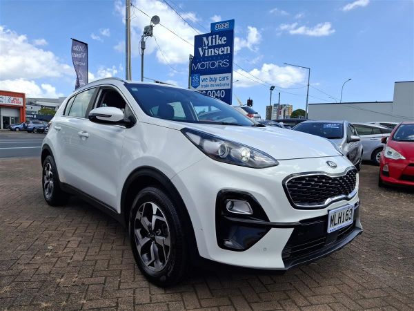 2019 Kia Sportage URBAN LX NZ NEW CRUISE CONTROL APPLE CARPLAY / ANDROID AUTO BLUETOOTH LANE ASSIST REVERSE CAMERA MULTI AIRBAGS PARKING SENSORS DRIVE MODES USB PORT FACTORY ALLOYS image