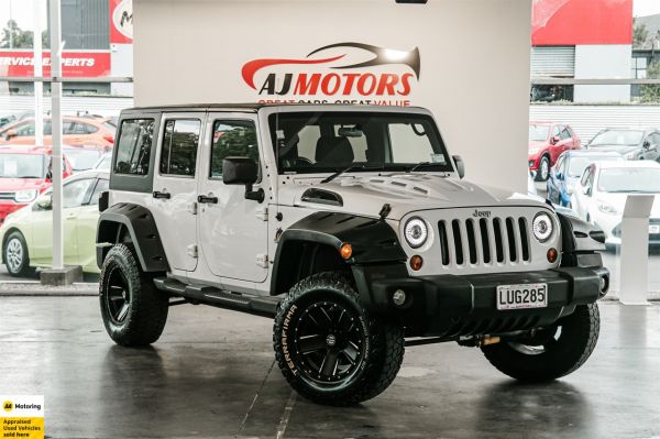 2011 Jeep Wrangler RENEGADE PET AUTO4DR image