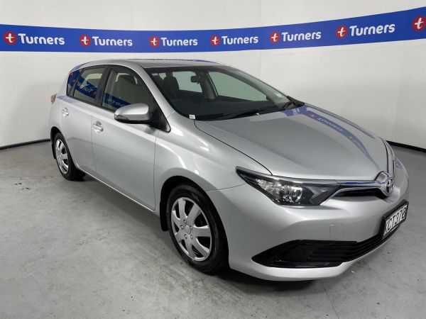 2016 Toyota Corolla Hatchback GX image