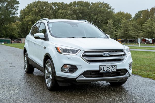 2017 Ford Escape Titanium AWD 2.0 EcoBoost Petrol image