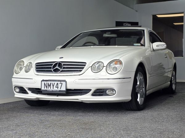 2004 Mercedes-Benz CL 500 Coupe CL500 / 5L V8 image
