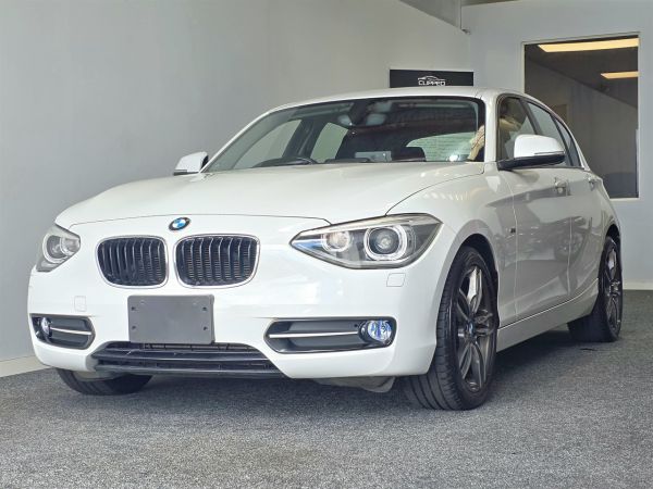 2013 BMW 116I Hatchback SPORT MODEL / F20 NEW SHAPE image