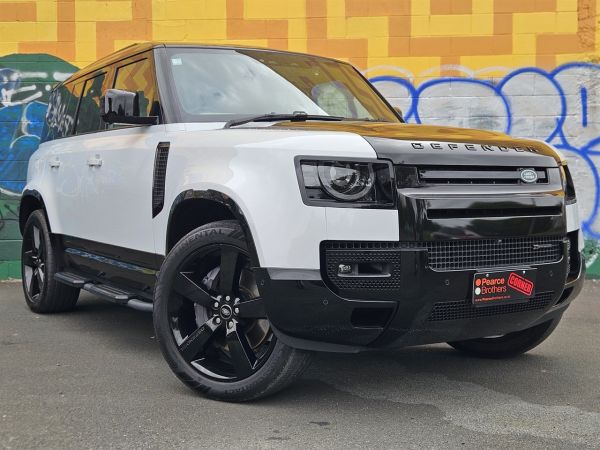 2022 Land Rover Defender SUV 110 D300 X-DYNAMIC SE 4WD TURBO DIESEL image