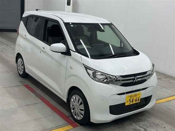 2025 Mitsubishi EK-EV Hatchback G image