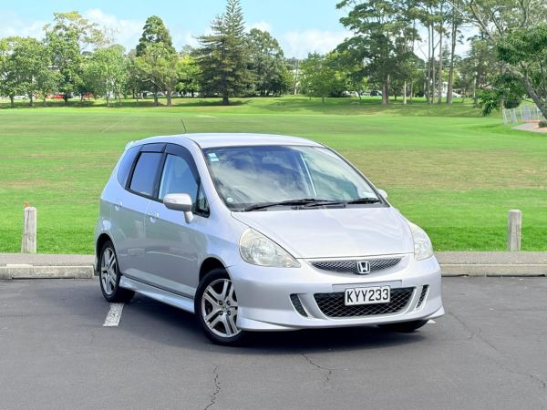 2006 Honda Fit Hatchback  image
