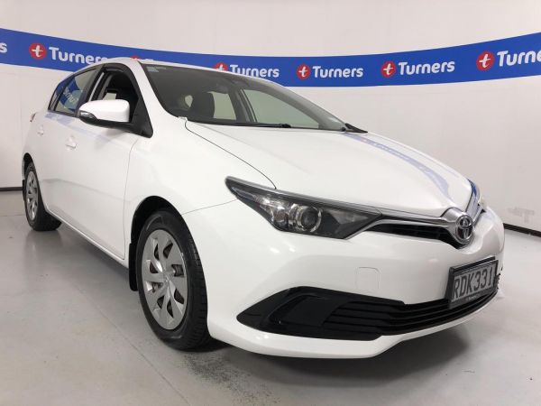 2018 Toyota Corolla Hatchback GX image