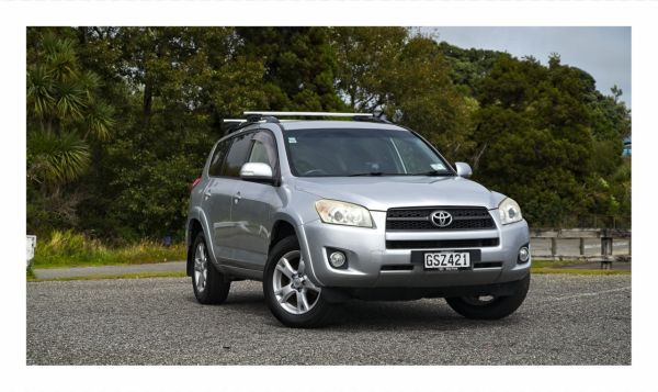 2013 Toyota RAV4 LTD 2.4L 4WD image