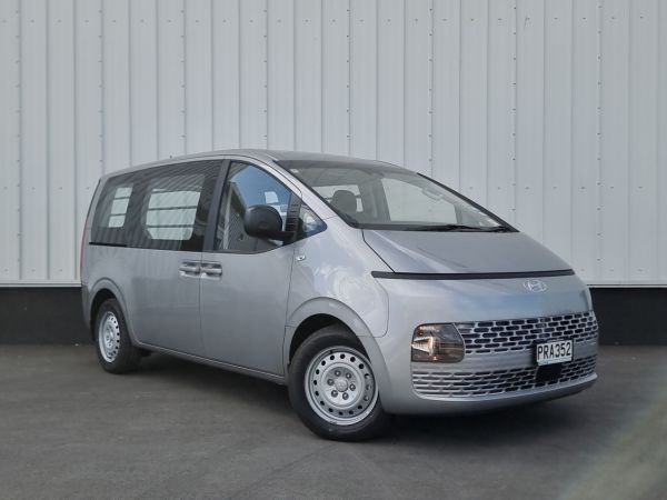 2023 Hyundai Staria Load 2.2Dt/6Mt image