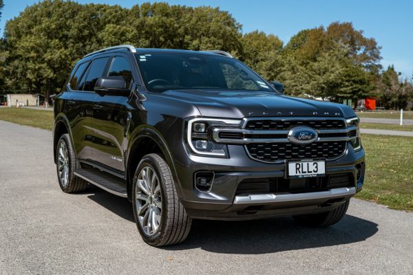 2025 Ford Everest New Gen Platinum 4WD 3.0TD V6 7 Seater image
