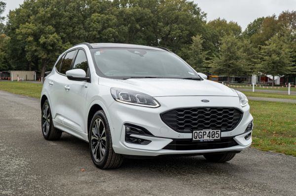 2023 Ford Escape ST-Line X AWD 2.5 litre FHEV image