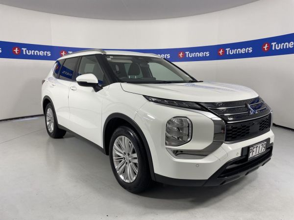 2022 Mitsubishi Outlander SUV LS image