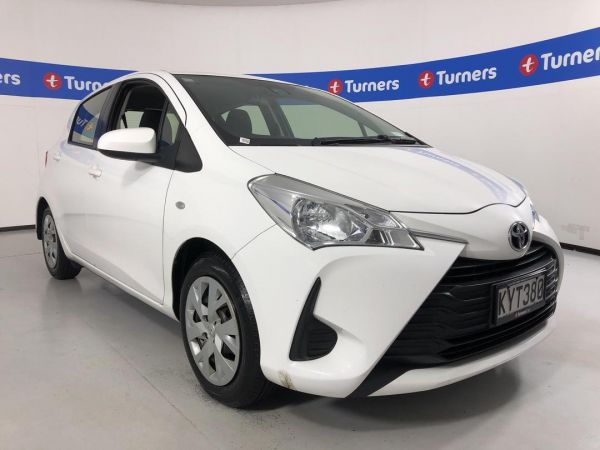 2017 Toyota Yaris Hatchback GX image