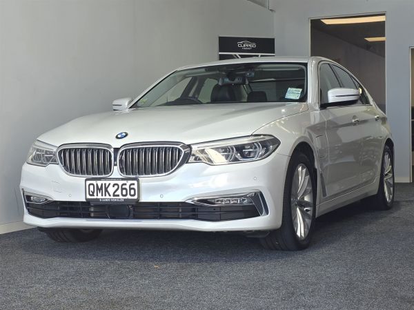 2017 BMW 530E Sedan PHEV / HYBRID / LUXURY LINE / G30 image