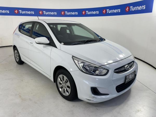 2019 Hyundai Accent Hatchback image