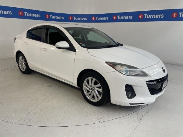 2013 Mazda Axela Sedan image