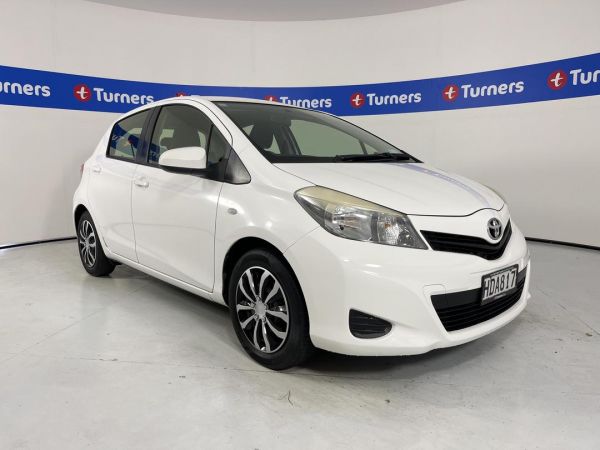 2013 Toyota Yaris Hatchback YR image