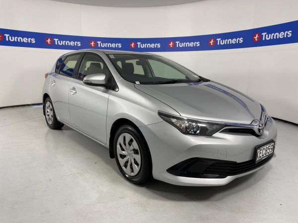 2016 Toyota Corolla Hatchback GX image