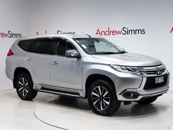 2017 Mitsubishi Pajero Sport VRX 4WD 2.4D 8AT 5DR Wagon image