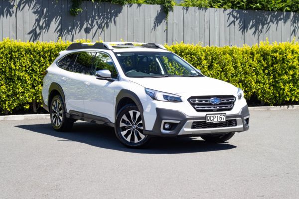 2023 Subaru Outback Touring image