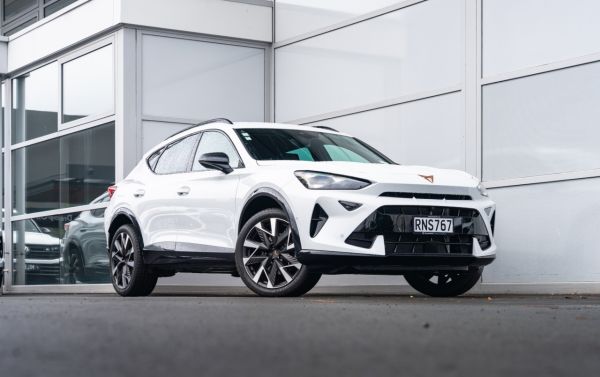 2025 CUPRA Formentor V 1.5 Petrol Turbo Hybrid 110kW image