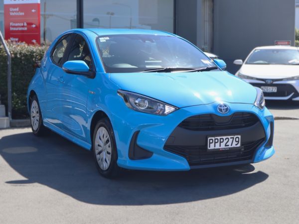 2022 Toyota Yaris GX HYBRID image