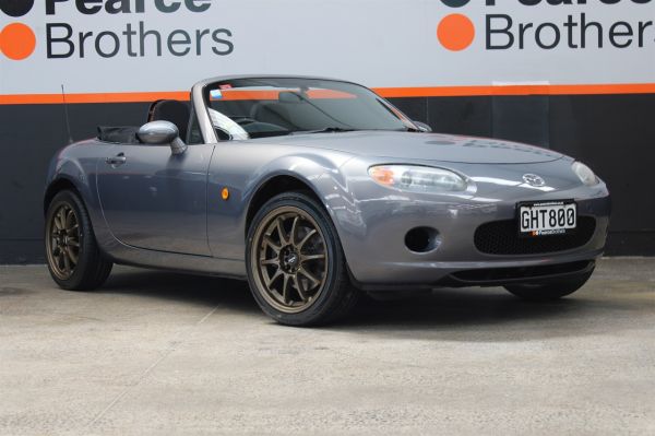 2008 Mazda Roadster Coupe 2.0 LOW KM'S CONVERTIBLE image
