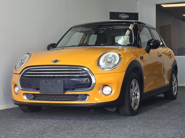 2015 Mini Cooper Hatchback NEW SHAPE / 1.5L image
