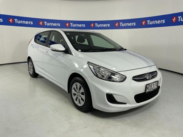 2019 Hyundai Accent Hatchback image